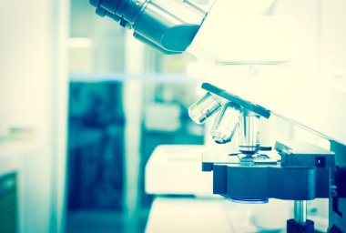 Laboratuvar ekipmanları kapatın.