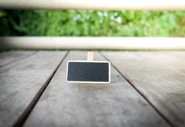 ahşap arka plan siyah kurulu