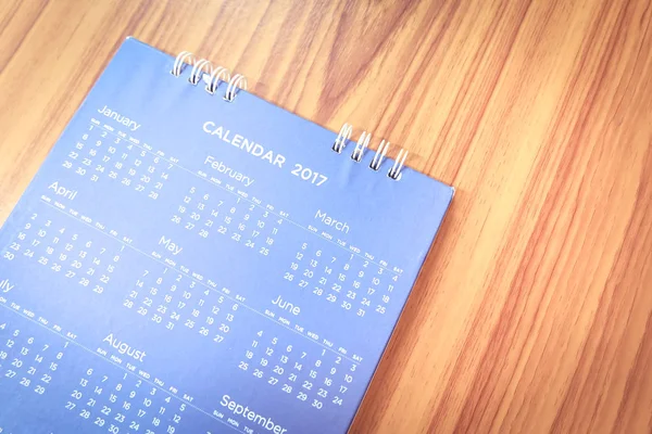 Calendario sfocato sul tavolo — Foto Stock