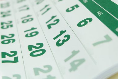 14 tarihinde işaretleme closeup el pembe tonda Şubat Sevgililer günü.