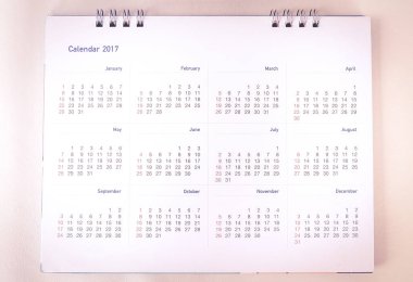 14 tarihinde işaretleme closeup el pembe tonda Şubat Sevgililer günü.