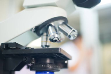 Tıbbi ekipman mikroskop.