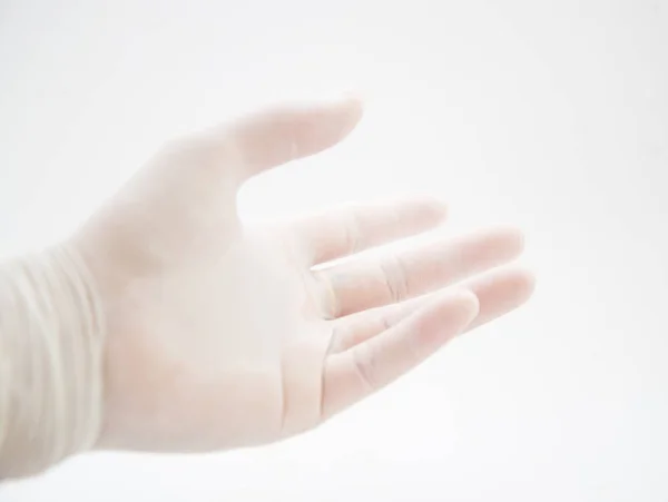Рука лікаря в стерильних рукавичках — стокове фото