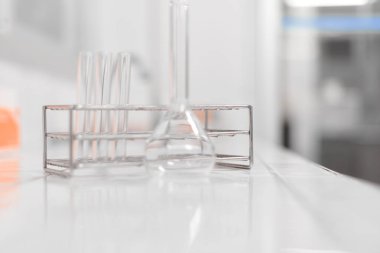 bulanık cam tüp ekipmanları