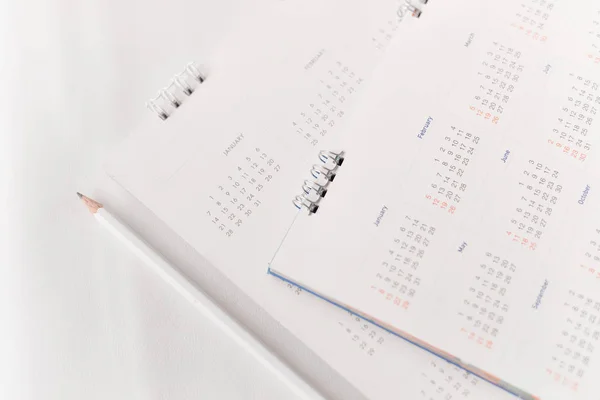 Calendário branco sobre conceito de planejamento . — Fotografia de Stock