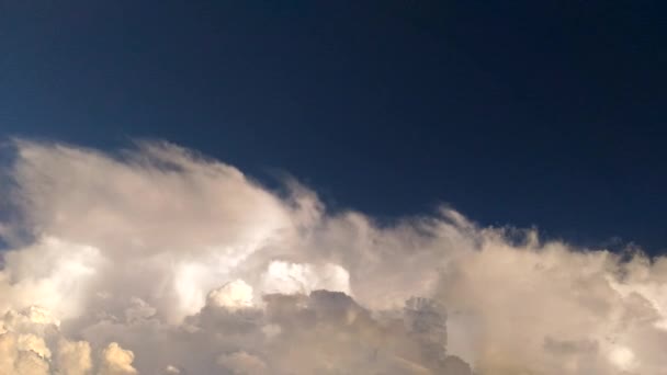 Καταιγίδα σύννεφο στον ουρανό — Αρχείο Βίντεο