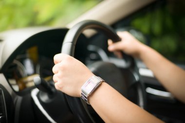 Bulanık el araba sürüş.