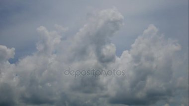 Hareketli bulut gibi yasaktır timelapse gördün mü bak. 