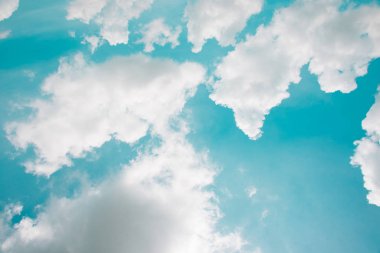 Yeşil gökyüzü bulut doğa arka plan.