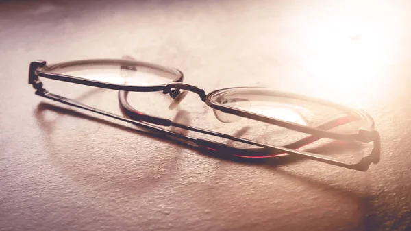 Brille auf rosa Ton — Stockfoto