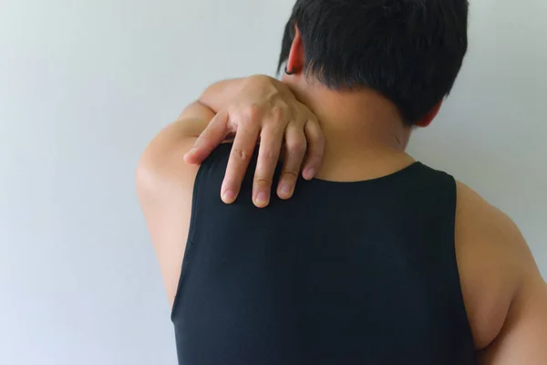 Junge mit Rückenschmerzen — Stockfoto
