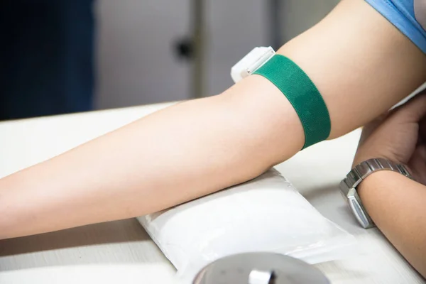 Coleta de sangue em laboratório . — Fotografia de Stock