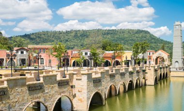 Manzara dağ arka plan için şehir.