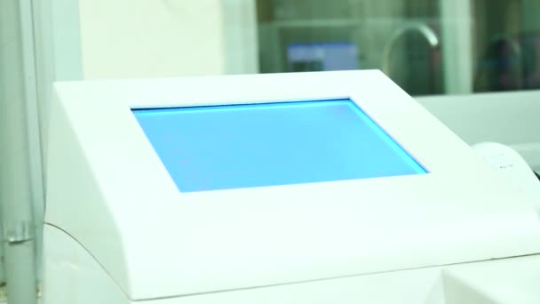 Automatiseren Van Lopende Test Het Lab — Stockvideo