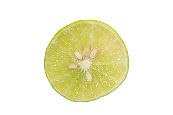 Φρέσκο πράσινο λεμόνι λευκό backgrpund. — Φωτογραφία Αρχείου
