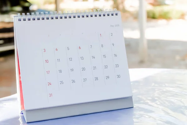 Fechar calendário 2020 em tom branco . — Fotografia de Stock