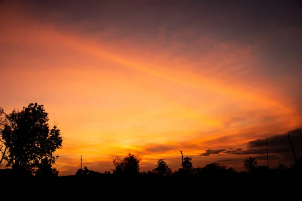 Atardecer cielo rojo fondo abstracto . —  Fotos de Stock