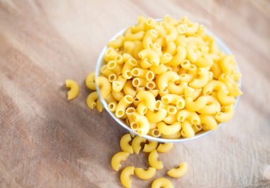 Kasede çiğ makarna..