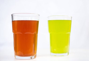 Sağlıklı içme konseptinde yeşil pandan suyunu kapat.