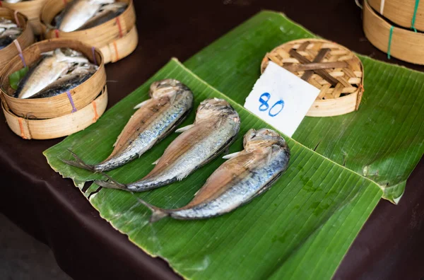 Zamknij Surowe Mięso Tajskim Rynku Ulicznym — Zdjęcie stockowe
