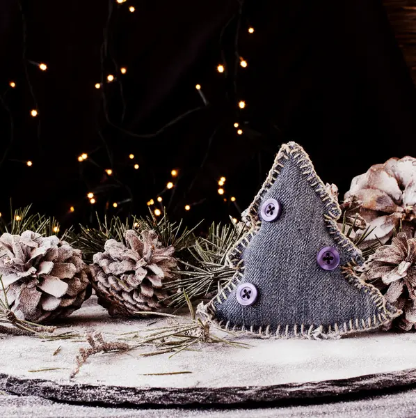 Dekoracja świąteczna gałązkami jodły — Zdjęcie stockowe