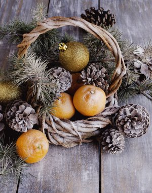 Ceviz, mulled şarap, fındık ile yeni yıl veya Noel kompozisyon