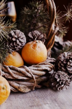 Ceviz, mulled şarap, fındık ile yeni yıl veya Noel kompozisyon