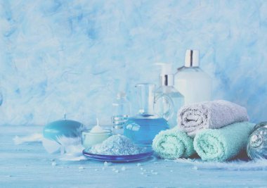 Spa havlu, tuz ve aromatik yağlar, seçici odak için ayarla