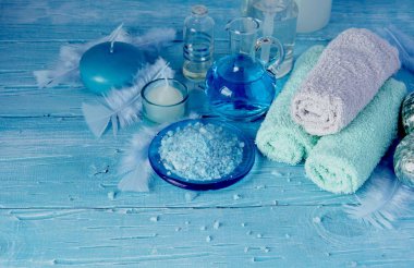 Spa havlu, tuz ve aromatik yağlar, seçici odak için ayarla