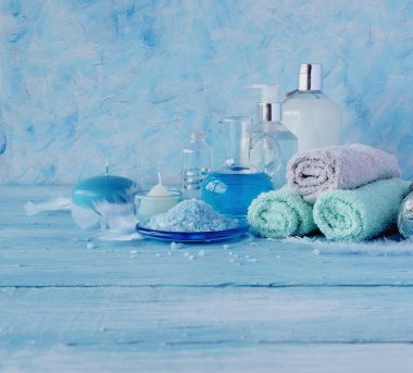 Spa havlu, tuz ve aromatik yağlar, seçici odak için ayarla