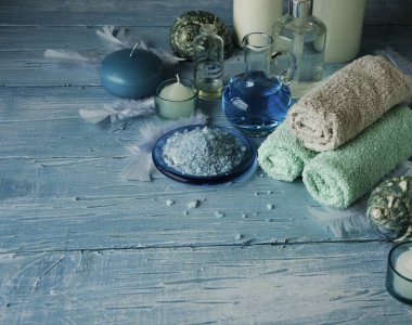 Spa havlu, tuz ve aromatik yağlar, seçici odak için ayarla