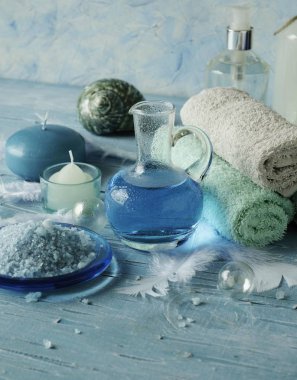 Spa havlu, tuz ve aromatik yağlar, seçici odak için ayarla