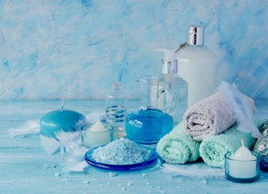 Spa havlu, tuz ve aromatik yağlar, seçici odak için ayarla