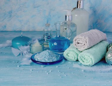 Spa havlu, tuz ve aromatik yağlar, seçici odak için ayarla