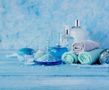 Spa havlu, tuz ve aromatik yağlar, seçici odak için ayarla