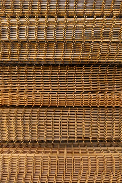 Tejido Alambre Acero Apilado Oxidado Formato Vertical — Foto de Stock
