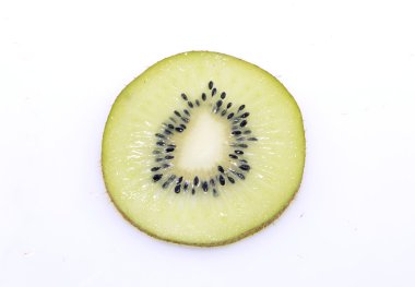 kivi meyvesi beyaz arkaplanda