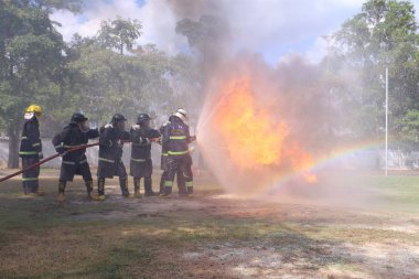 Yangınla mücadele eğitim Tayland