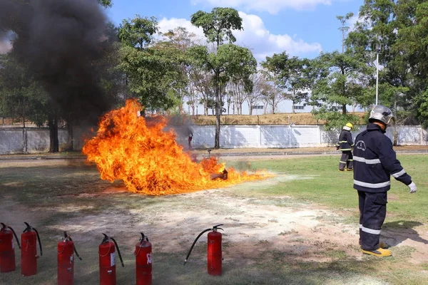 Brandbekämpning utbildning i Thailand — Stockfoto