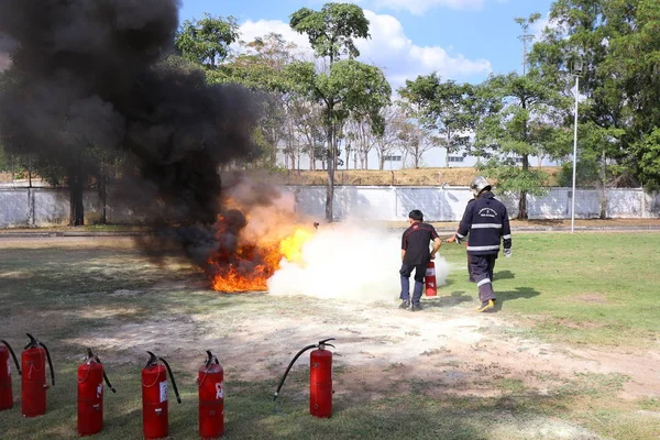 Yangınla mücadele eğitim Tayland