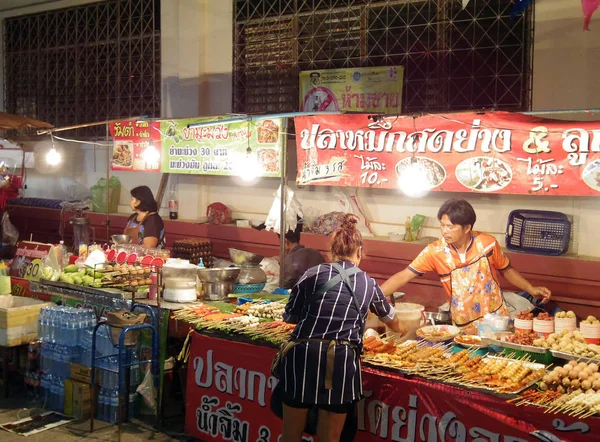 People walk and shopping in old town thai culture enjoy — Stock Photo, Image