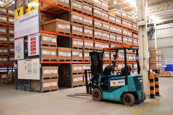 Fabrika depo kaldırma kamyonu