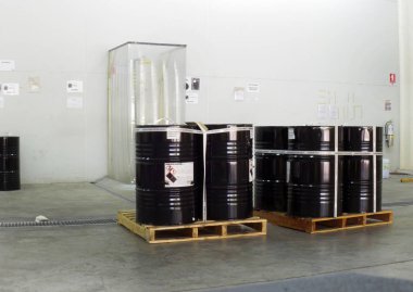 Tehlikeli kimyasal davul