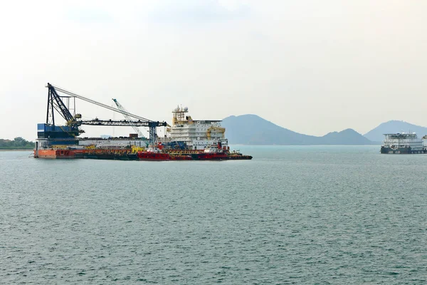 Commercieel schip op zee — Stockfoto