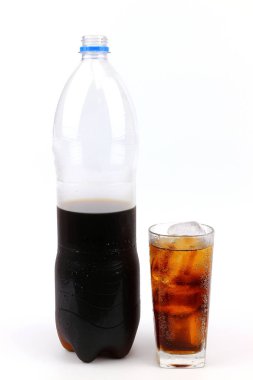 Soğuk içecek su cam