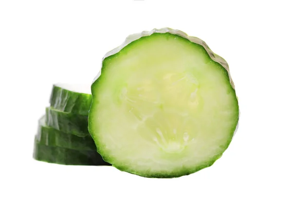 Slices of cucumber isolated on white background. Fresh slices of cucumber isolated on white background. — Stock Photo, Image