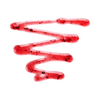 Beyaz arka planda kiraz çiselemesi izole edildi. Kırmızı böğürtlen reçeli. Üst görünüm.