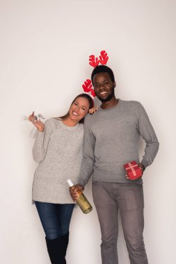 Genç kutlama Noel yarış çift karışık 