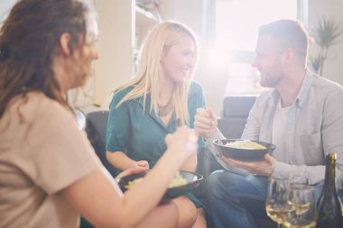 gençlerin şarap içme