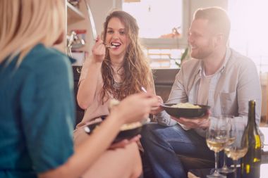 Evde arkadaşlarım iyi eğlenceler